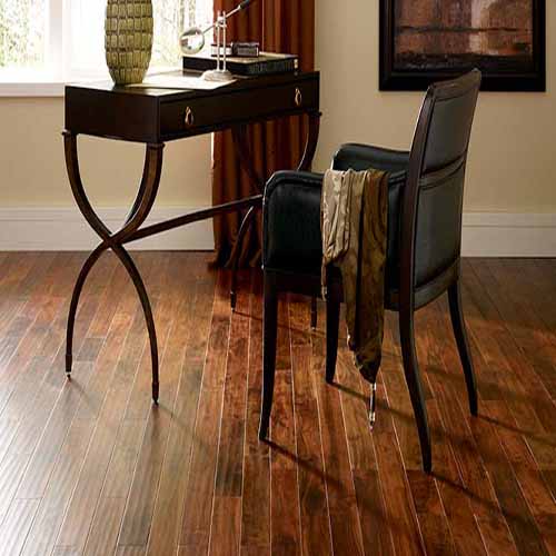 Knoa's Hardwood